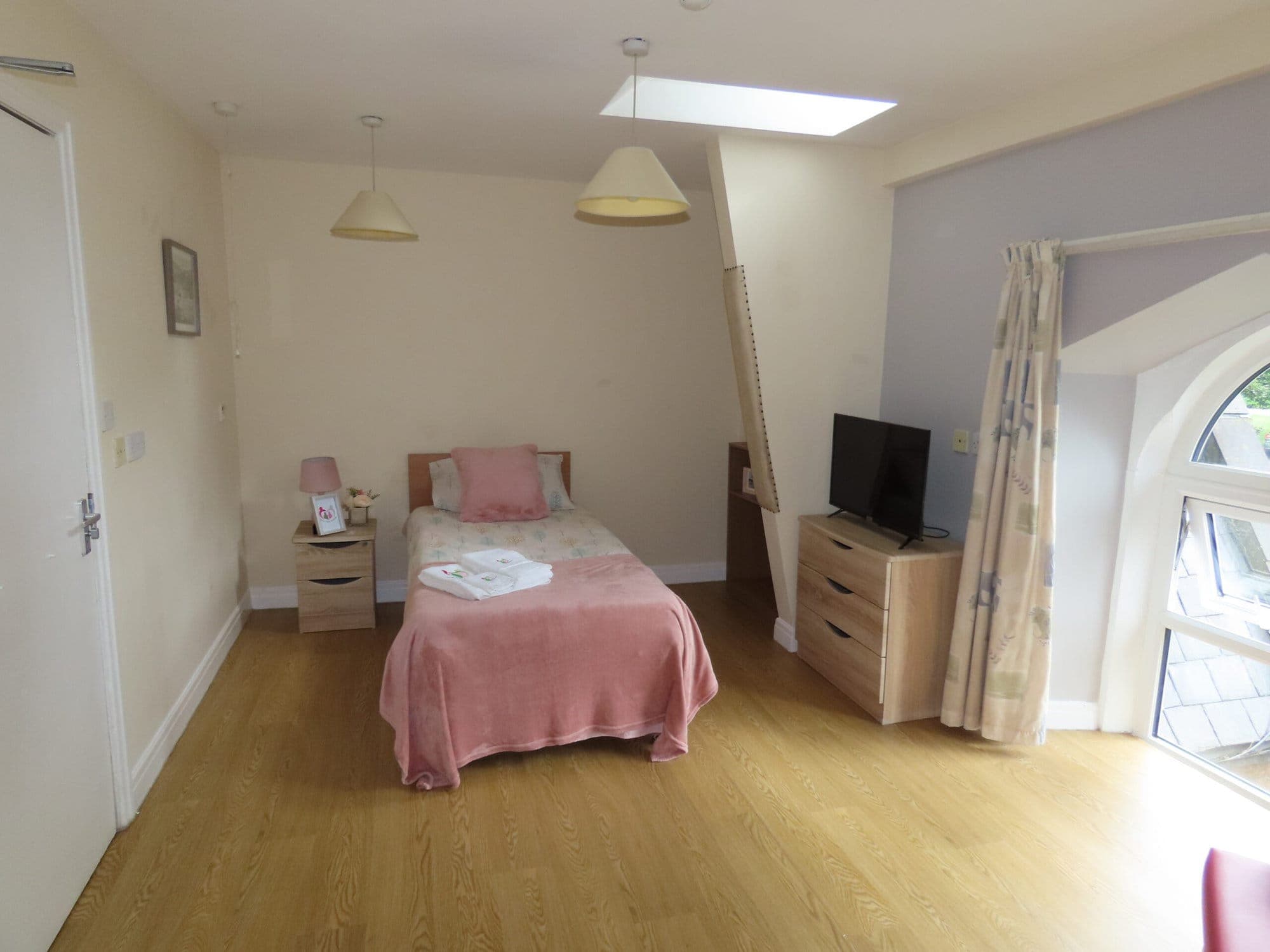 bedroom at Woolton Grange, Woolton, Liverpool 