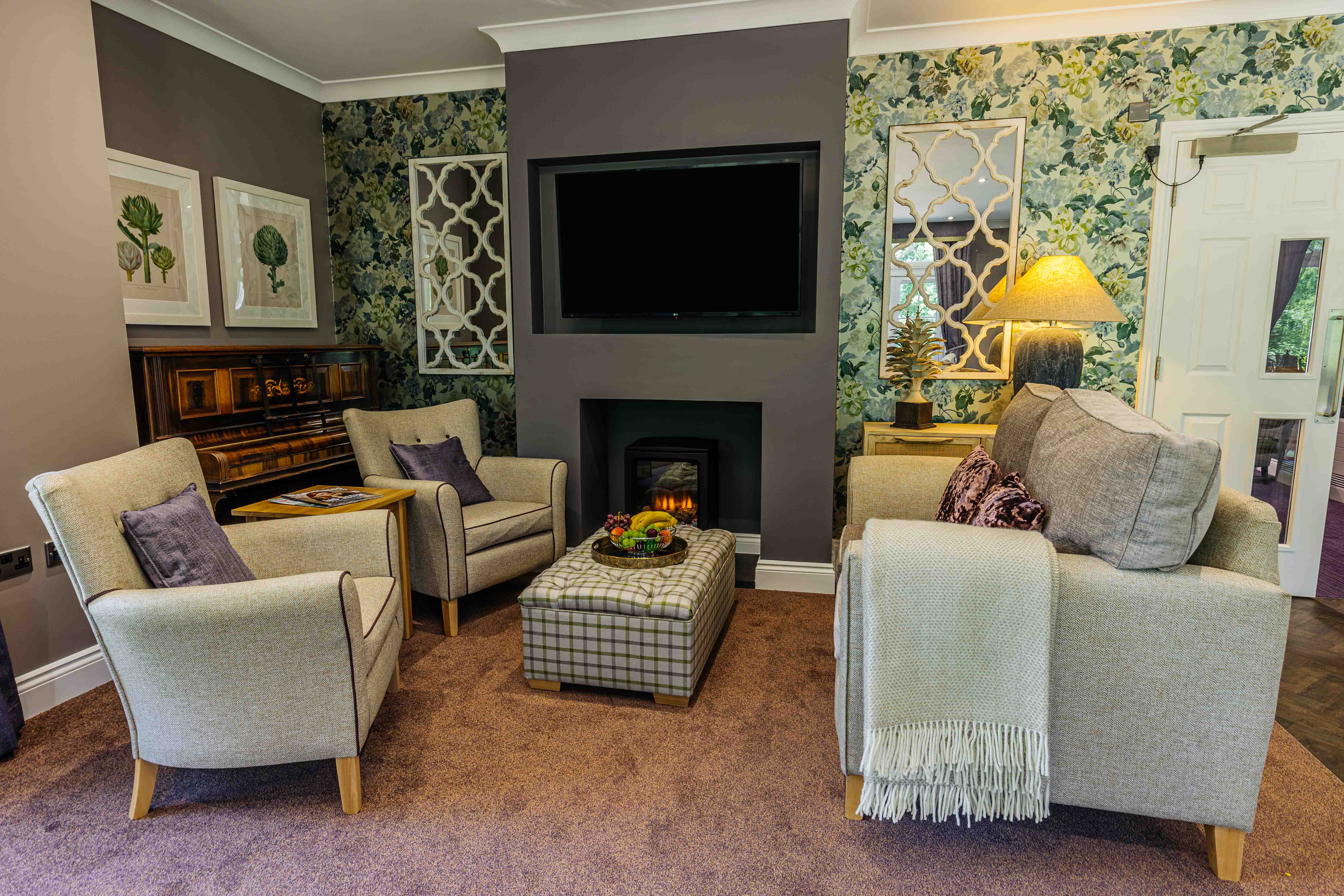 Communal area at Worplesdon View Care Home in Guildford, Surrey