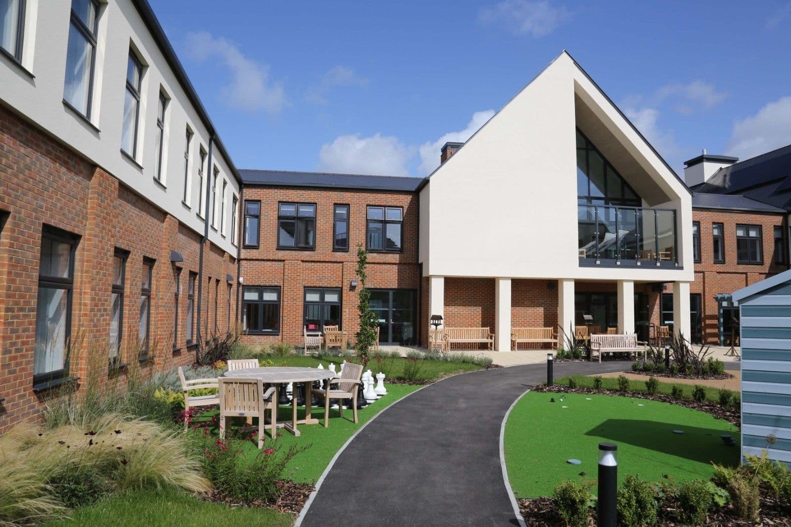 Shaw Healthcare - Figbury Lodge care home 001