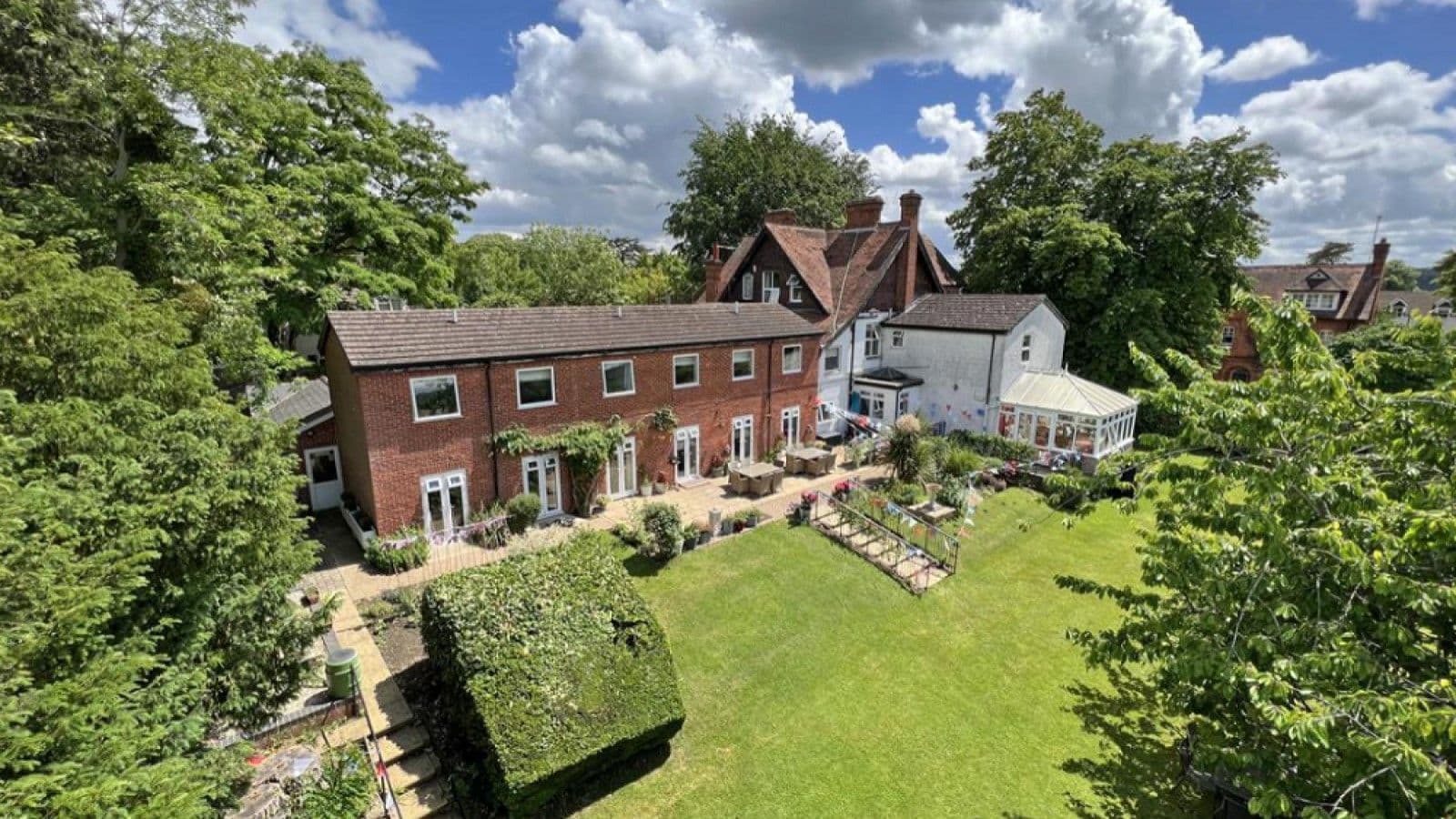 Cleeve Lodge Independent Care Home 001