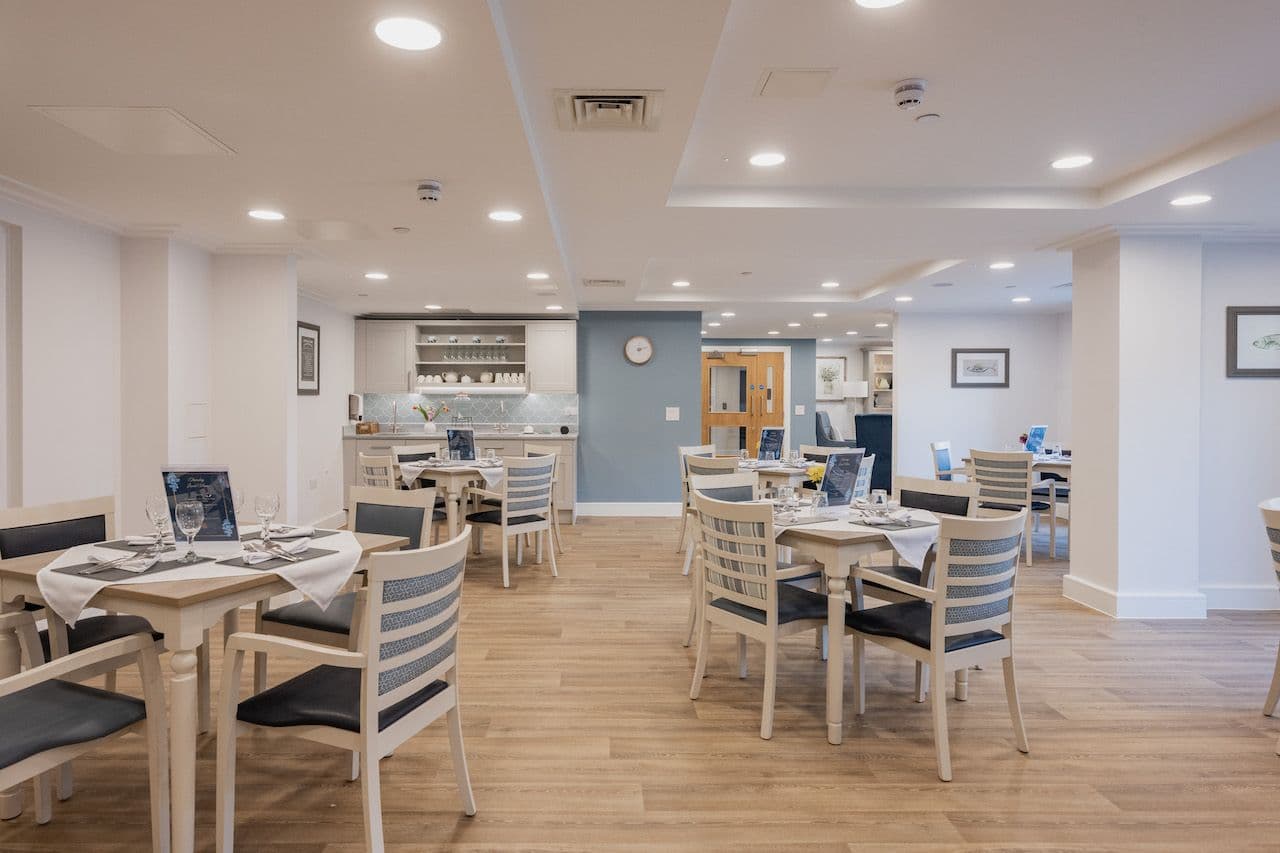 Kingsley Healthcare - Eversley Lodge care home - 005