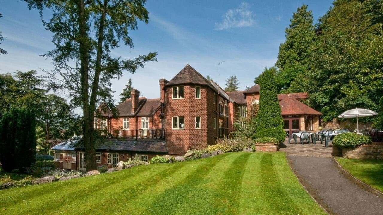 Garth House 001