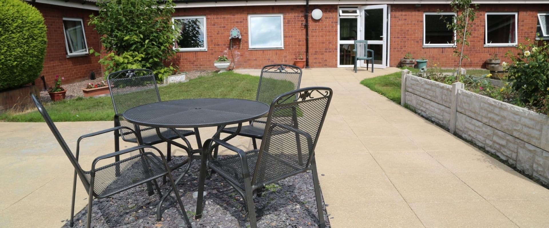 Cedar Care Homes - Grosvenor Villas - Rose Villa care home - 005