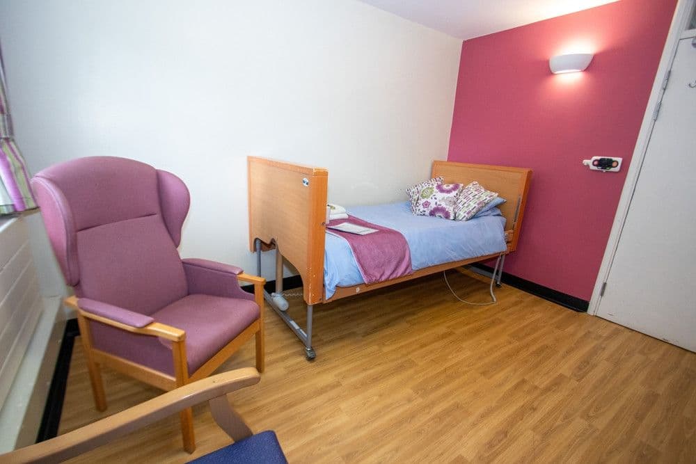 Shaw Healthcare - Hollybush House care home - 008