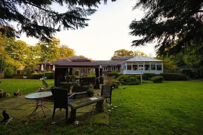 Harbour Healthcare - Kingswood Mount care home 3