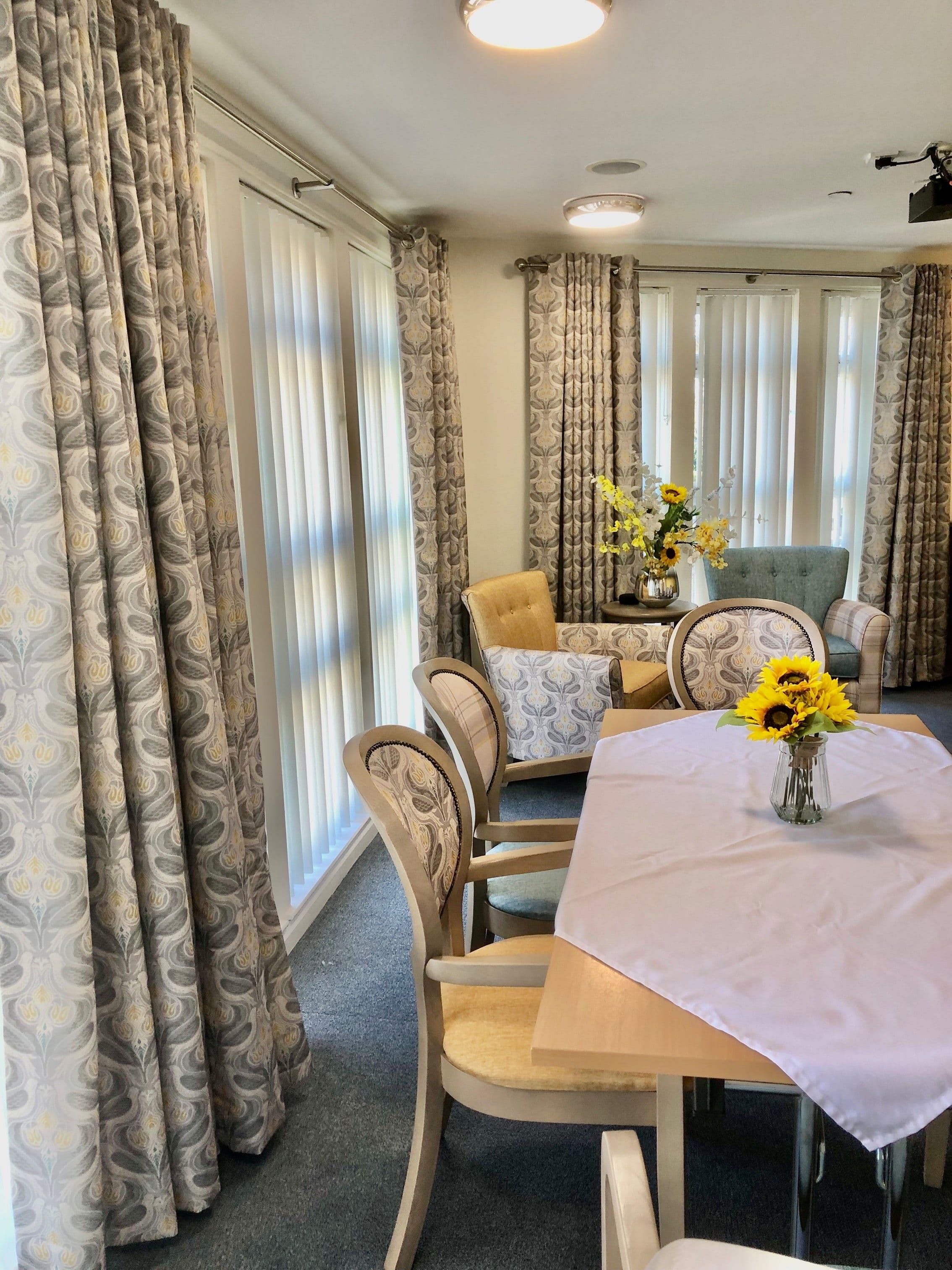 Randolph Hill Nursing Homes - Holmesview care home 3