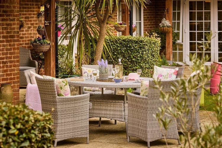 Hallmark Lakeview Care Home, Woking, GU18 5XQ