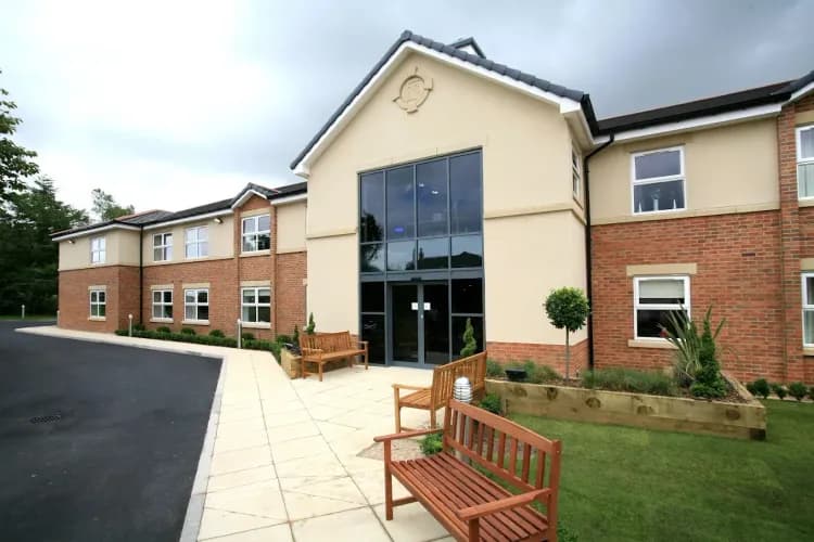 Lydgate Lodge Care Home, Batley, WF17 6EZ