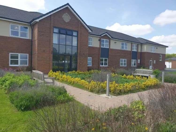 Launton Grange-main-image