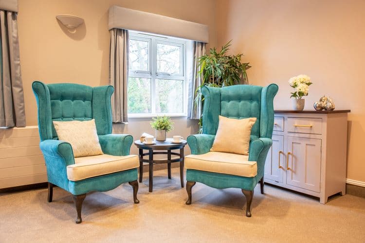 Broomcroft House-main-image