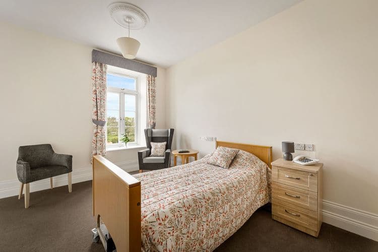 West Cliff Hall Care Home, Southampton, SO45 6AA