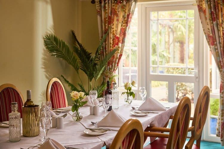 Hallmark Lakeview Care Home, Woking, GU18 5XQ
