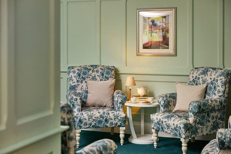 Hallmark Lakeview Care Home, Woking, GU18 5XQ