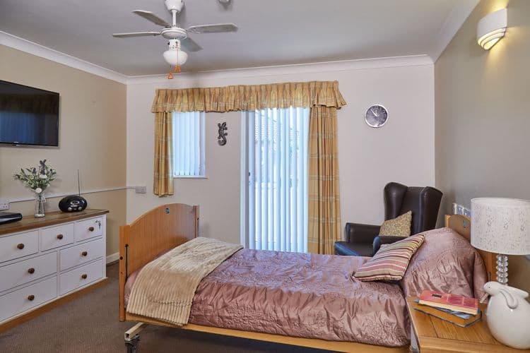 Barchester Healthcare Castle Park Care Home, Noddle Hill Way, HU7 4FG