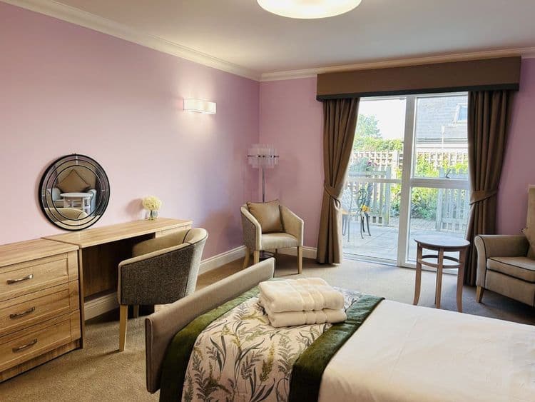 Hallmark Kew House Care Home, London, SW19 4EL