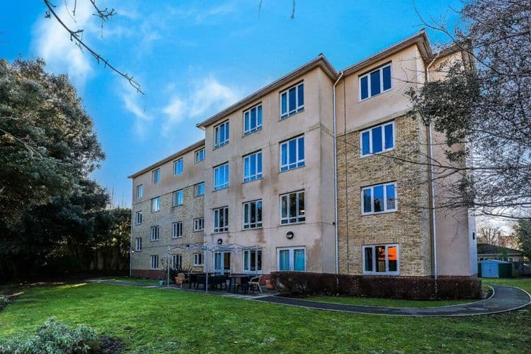 Chestnut Lodge-main-image