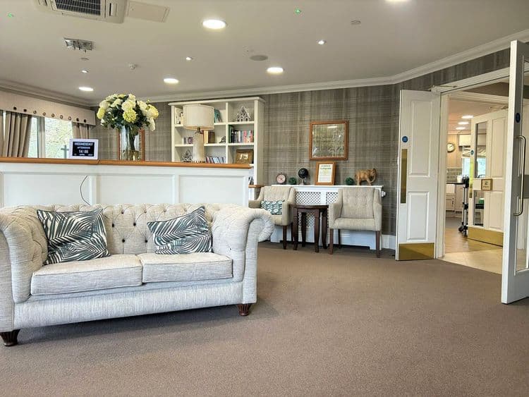 Cuffley Manor Care Home, Potters Bar, EN6 4AA