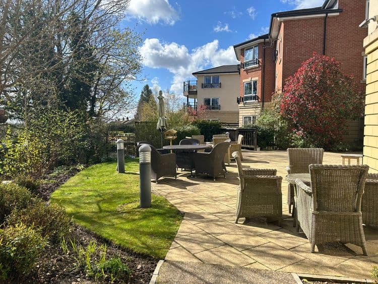 Cuffley Manor Care Home, Potters Bar, EN6 4AA