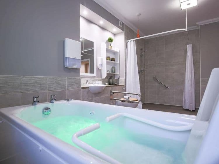 Barchester Healthcare White Lodge Care Home, Braydon Road, SN5 0AD