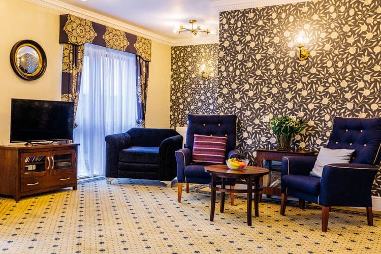 Barchester Healthcare Broadway Halls Care Home, Dudley, DY1 3EA