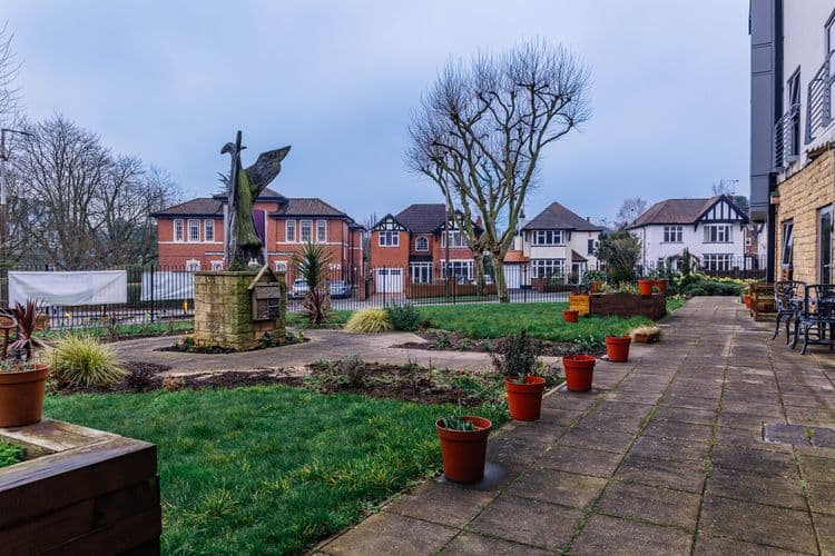 Barchester Healthcare Broadway Halls Care Home, Dudley, DY1 3EA