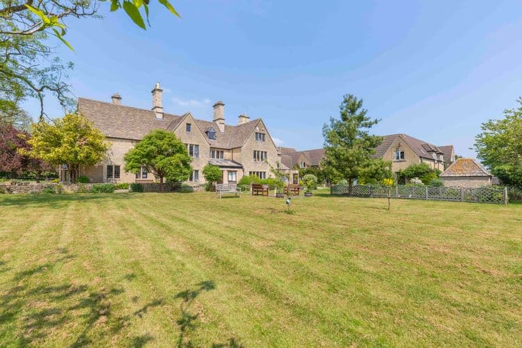 Barchester Healthcare Hunters Care Home, Cirencester, GL7 5DT