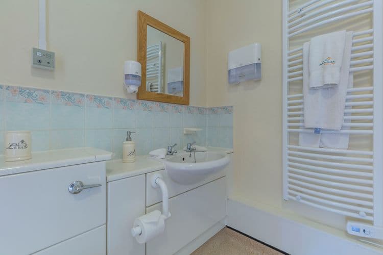 Barchester Healthcare Hunters Care Home, Cirencester, GL7 5DT