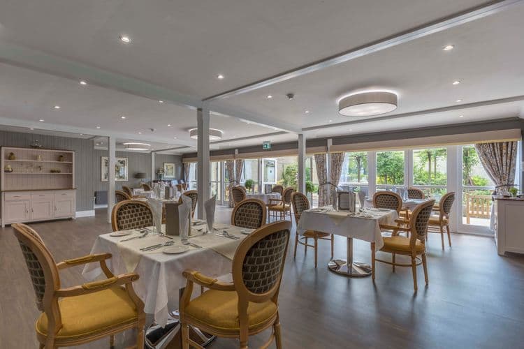 Barchester Healthcare Hunters Care Home, Cirencester, GL7 5DT