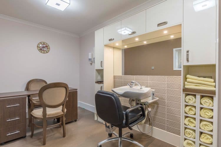Barchester Healthcare Hunters Care Home, Cirencester, GL7 5DT