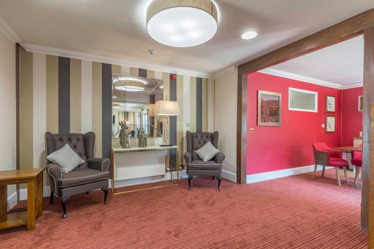 Barchester Healthcare Hunters Care Home, Cirencester, GL7 5DT