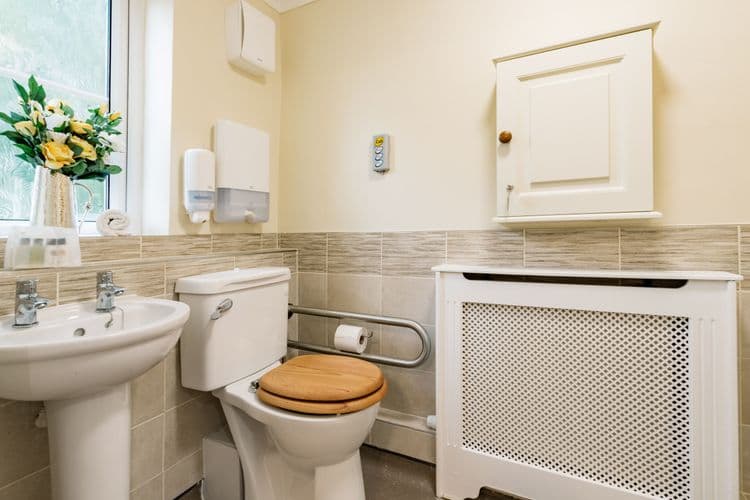 Barchester Healthcare Iddenshall Hall Care Home, Tarporley, CW6 0ED