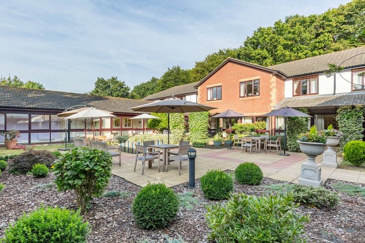 Leonard Lodge Care Home, Brentwood, CM13 1AQ