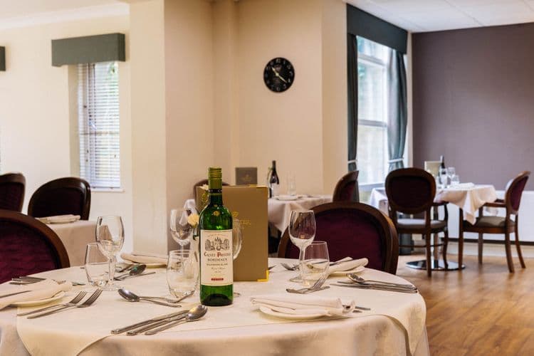 Barchester Healthcare Lynde House Care Home, Twickenham, TW1 2JB