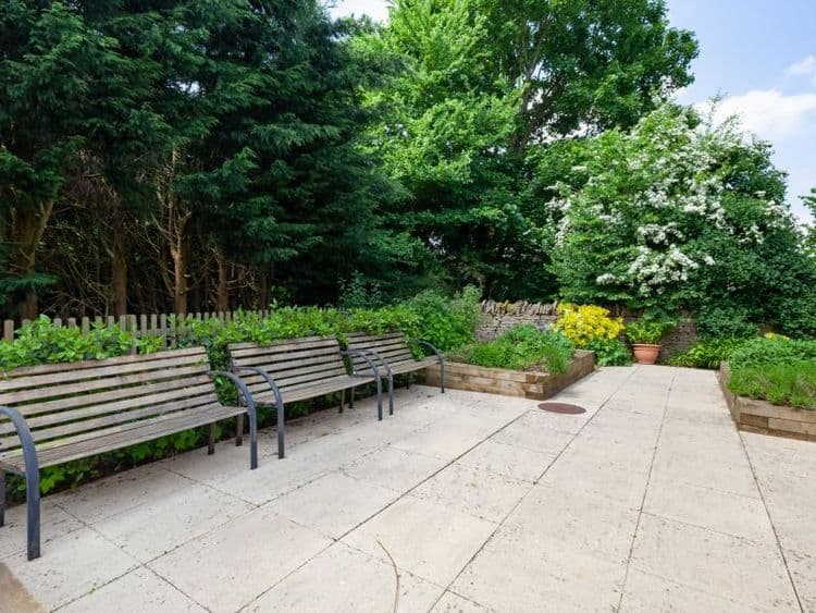 Barchester Healthcare Middletown Grange Care Home, Witney, OX29 9UB