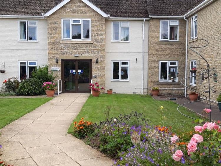 Barchester Healthcare Middletown Grange Care Home, Witney, OX29 9UB