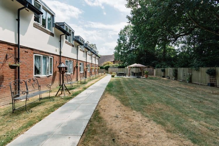 Barchester Healthcare Wykeham House Care Home, Horley, RH6 7DJ