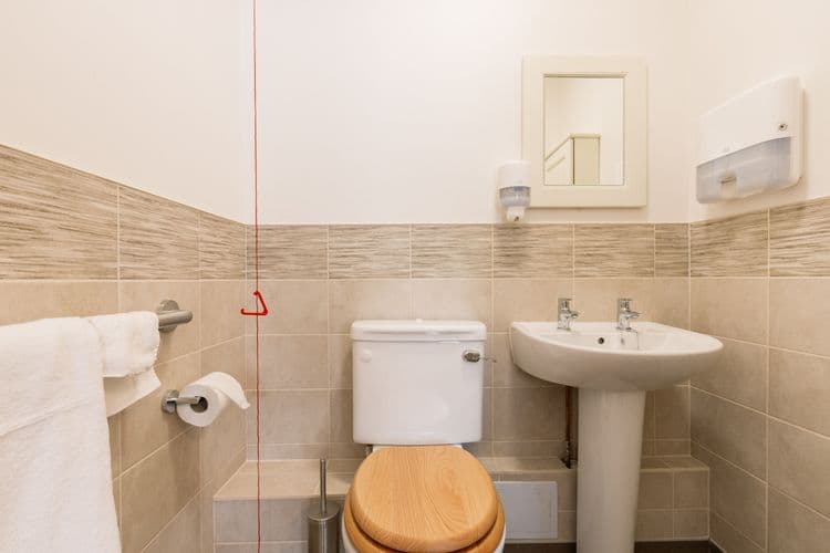 Barchester Healthcare Wykeham House Care Home, Horley, RH6 7DJ