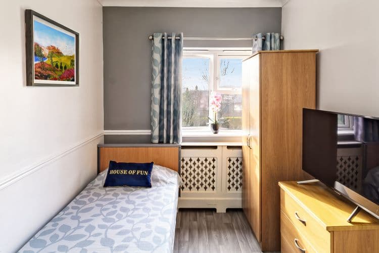 Woodland Court-main-image