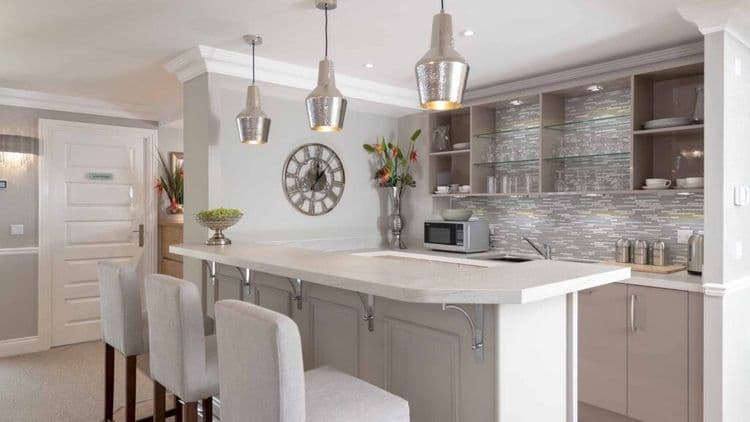 Surrey - Manns Lodge Care Home