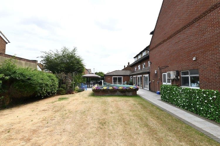 Bullsmoor Lodge Care Home, Enfield, EN3 6TE