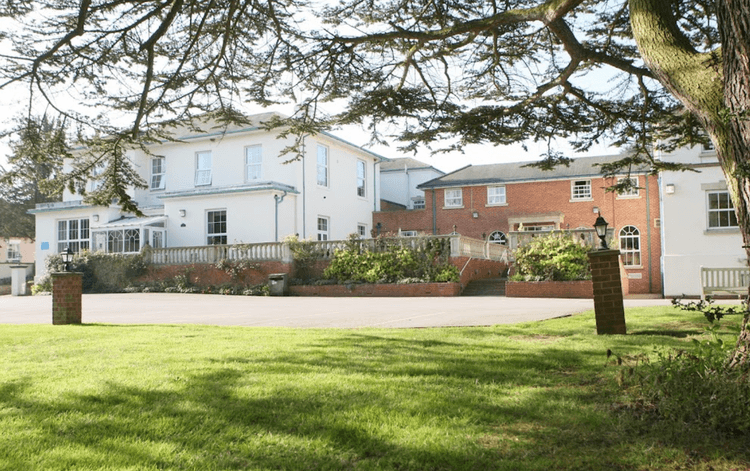 Alveston Leys Care Home, Stratford-upon-Avon, CV37 7QN