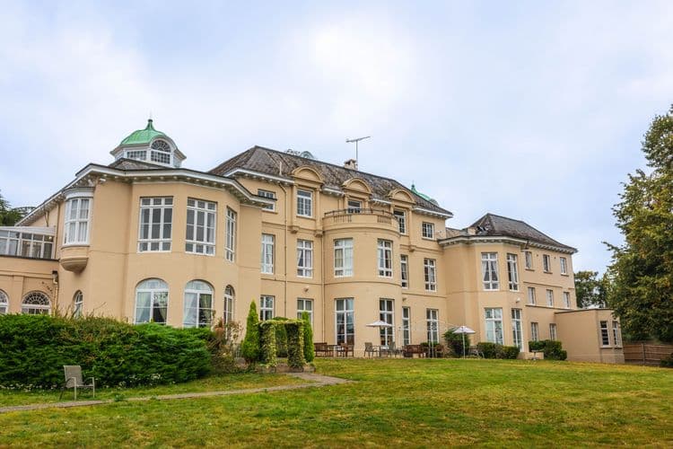 Bushey House Beaumont Care Home, Bushey, WD23 1QN