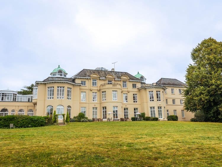 Bushey House Beaumont Care Home, Bushey, WD23 1QN