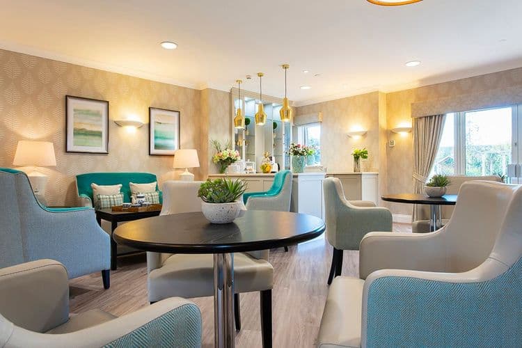 Ridgeway Rise-main-image