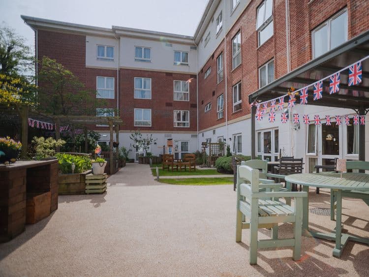 Chandler Court-main-image
