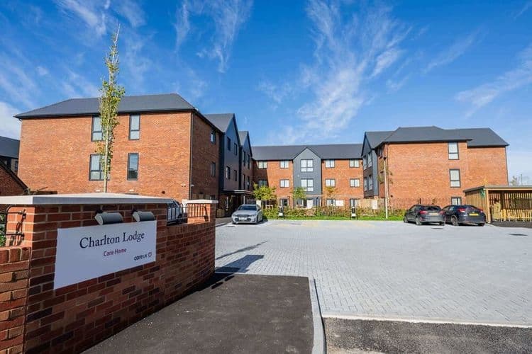 Charlton Lodge-main-image