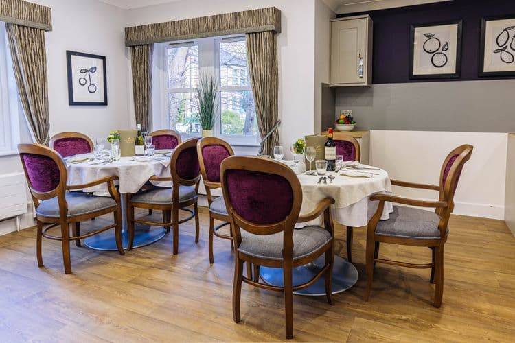 Barchester Healthcare Cheverton Lodge Care Home, London, N19 3AY