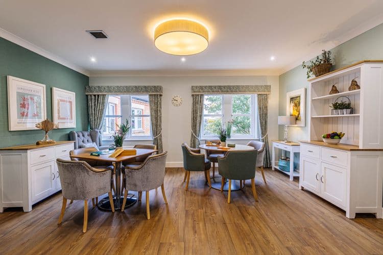 Barchester Healthcare Cheverton Lodge Care Home, London, N19 3AY