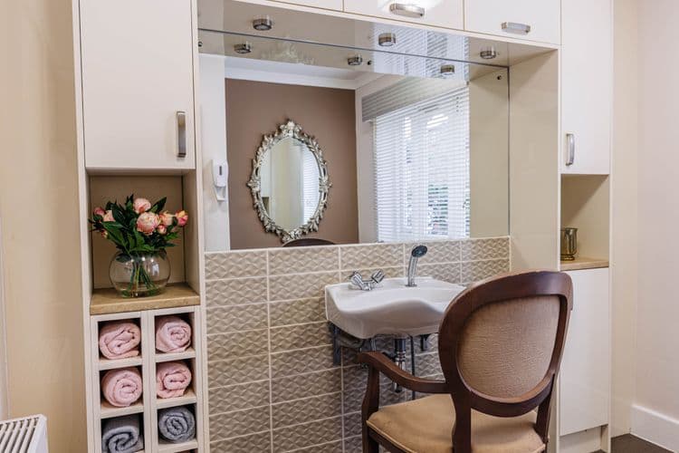 Barchester Healthcare Cheverton Lodge Care Home, London, N19 3AY