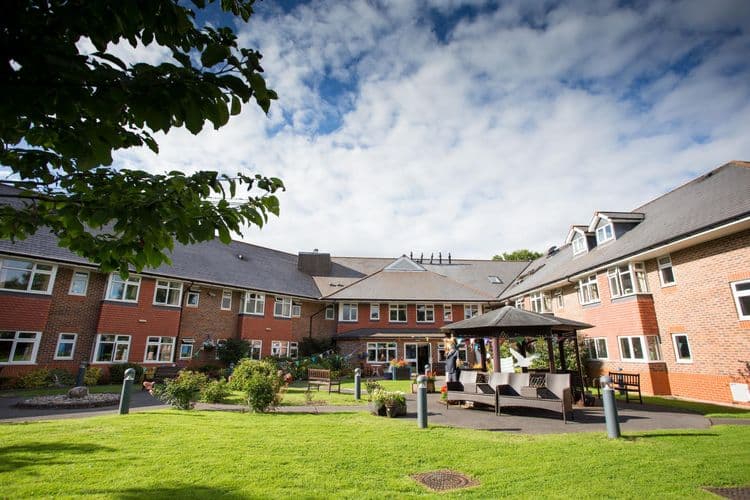 Coombe End Court-main-image